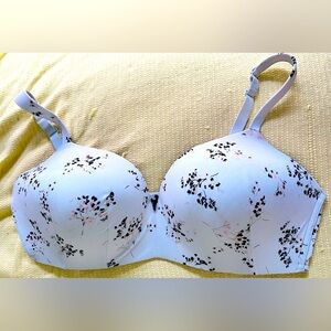 Cacique White Floral Lightly Lined T-Shirt No Wire Bra 44DDD